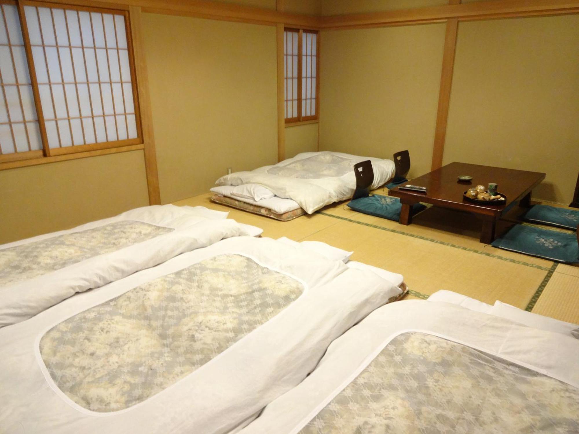 Chuokan Shimizuya Ryokan Нагано Стая снимка